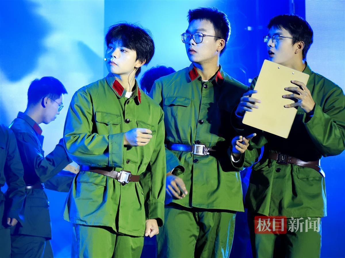 计算机学院特写。通讯员 王铭浩 摄.jpg