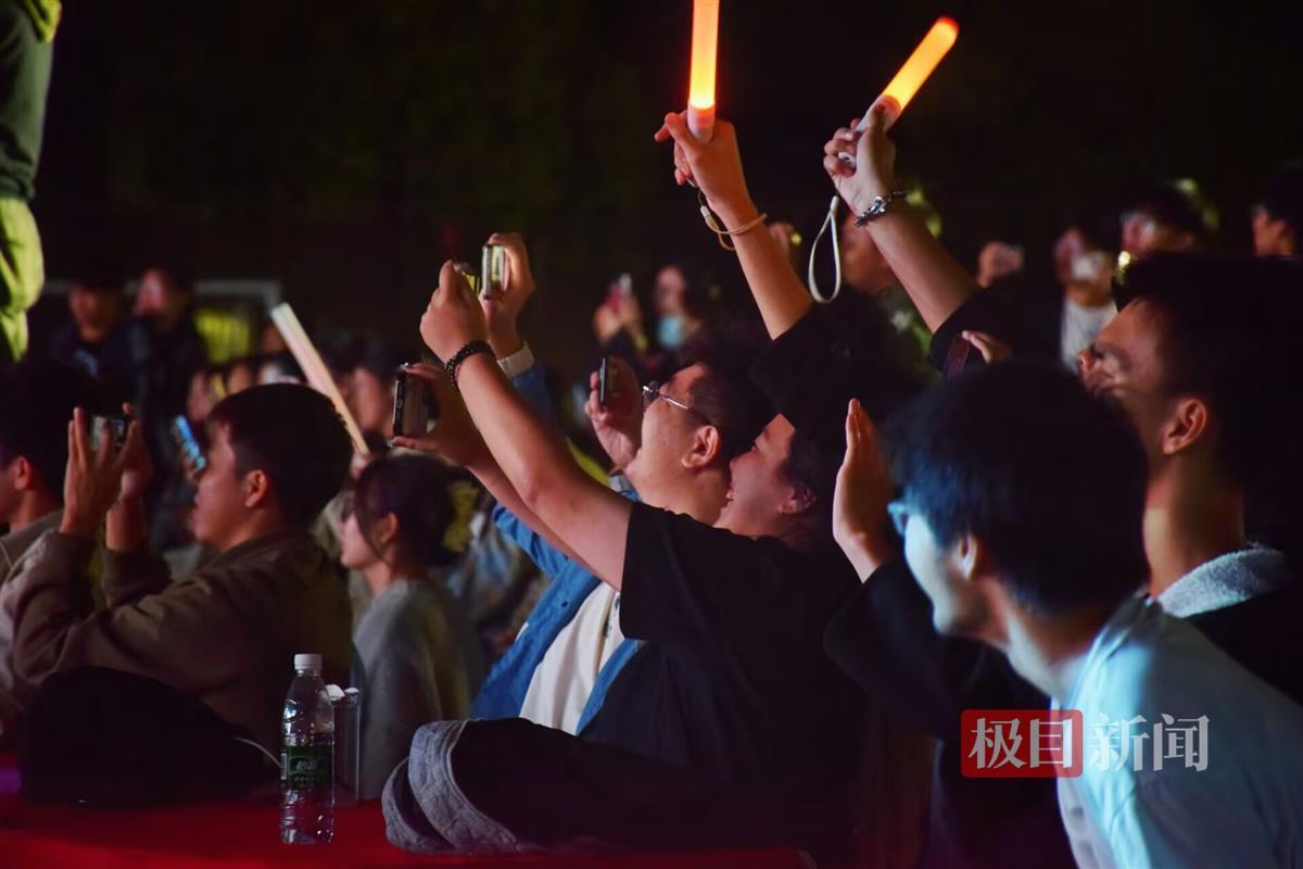 观众。通讯员 张漫雪 摄.jpg